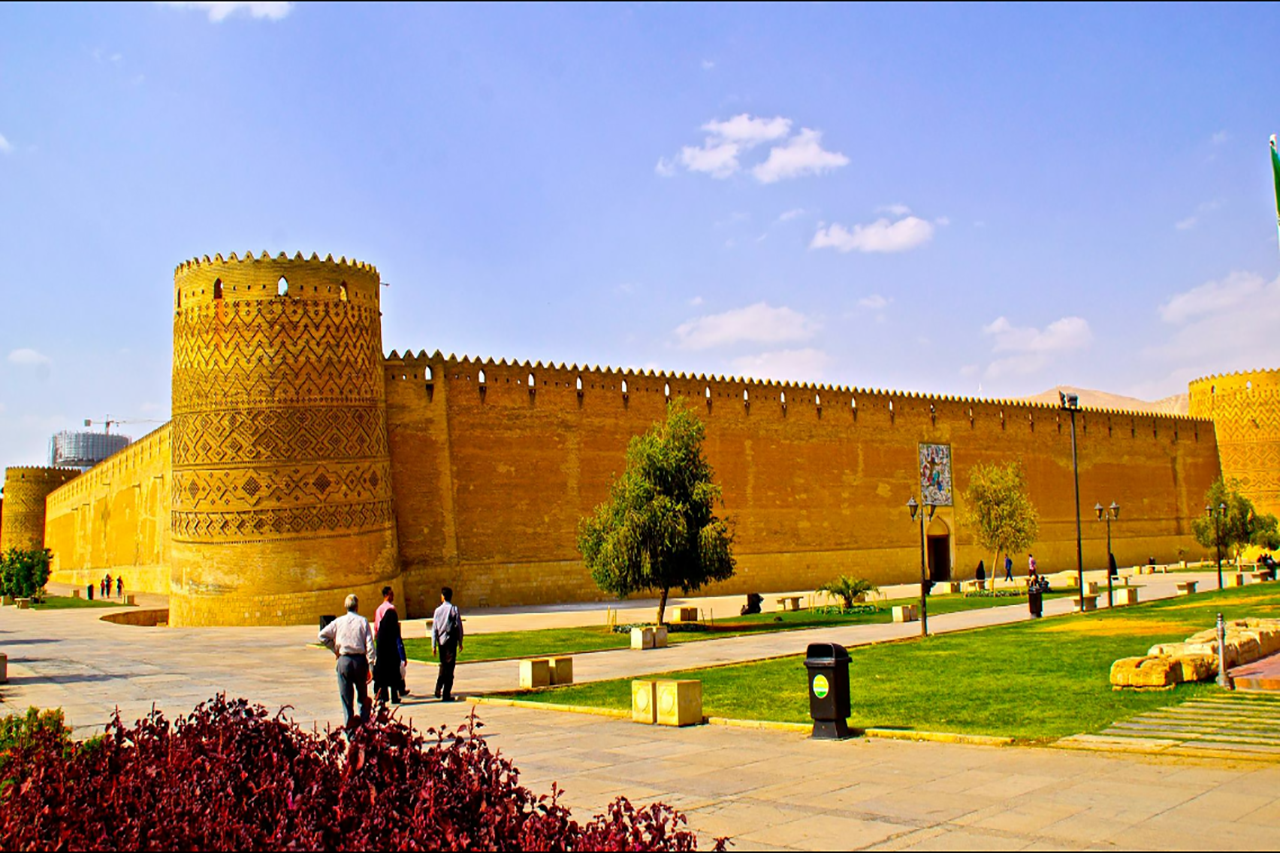  Arg-e-Karimkhani (Karim Khan Citadel)
